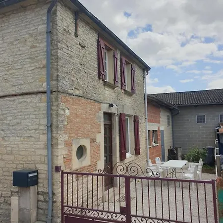 Сasa de vacaciones Au Village Du Domaine Le Colombier